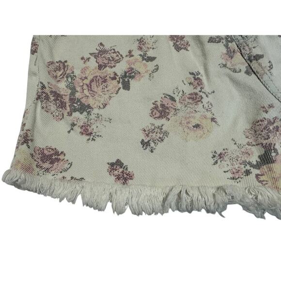 Mossimo Co. 12/31 cream denim floral print shorts. - Picture 5 of 10